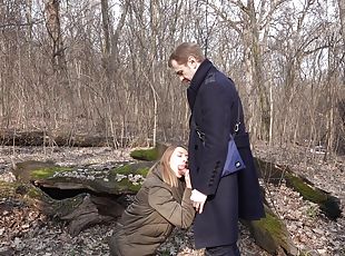 Pretty Girl Made A Sweet Quick Blowjob In The Woods On The First Date