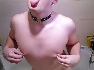 The hot guy masturbates, moans and really wants to lick the pussy. Lovely athletic guy.