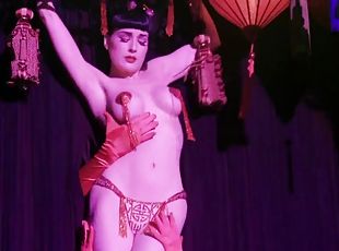 Dita von teese striptease topless air - hd