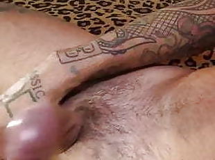 masturbare-masturbation, pula-imensa, gay, masturbare, tatuaj, sugand