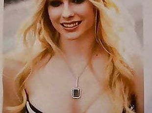 Avril Lavigne cum tribute