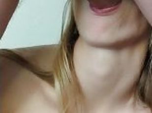 gros-nichons, chatte-pussy, amateur, fellation, fellation-profonde, ejaculation-interne, ejaculation, italien, seins