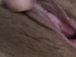 clitoris-bagian-atas-vagina-paling-sensitif, mastubasi, orgasme, vagina-pussy, amatir, dewasa, latina, seorang-diri, basah