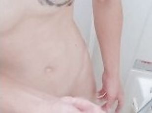 masturbation, amateur, ejaculation-sur-le-corps, énorme-bite, gay, japonais, branlette, point-de-vue, solo, tatouage