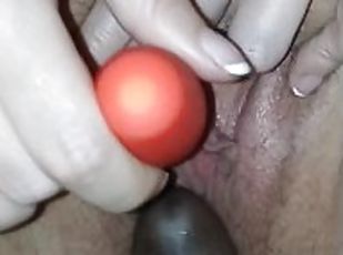 Teen vibrating clit until her tight pussy squirts and creams all ov...
