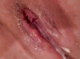 masturbare-masturbation, pisandu-se, pasarica, tasnit, amatori, milf, jucarie, slobozita, sperma, solo