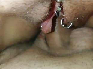 clitoris, masturbare-masturbation, orgasm, pasarica, rusoaica, amatori, slobozita, pirsing, sperma-sperm, cowgirl