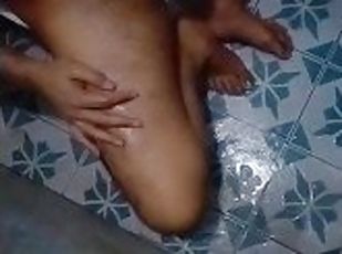 asia, amatir, homo, handjob-seks-dengan-tangan-wanita-pada-penis-laki-laki, seorang-diri