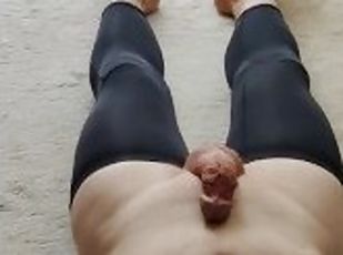 amateur, ejaculation-sur-le-corps, gay, branlette, compilation, pieds, solo