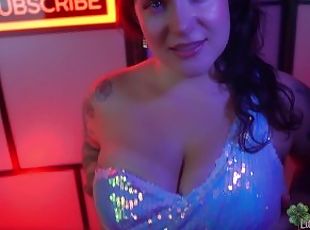 gros-nichons, amateur, massage, petite-amie, seins, solo, érotique, tatouage