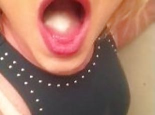 gros-nichons, transsexuelle, amateur, fellation, ejaculation-sur-le-corps, ejaculation-interne, hirondelle, point-de-vue, ejaculation, blonde