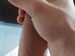 masturbation, amateur, ejaculation-sur-le-corps, énorme-bite, ados, branlette, jeune-18, ejaculation, famille, solo