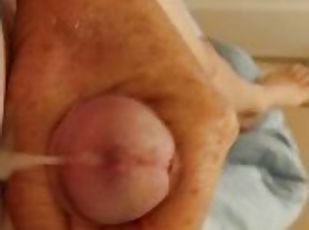 Wanking off and ending in cumshot closeup!