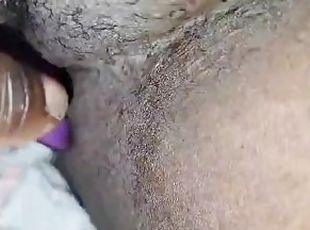 tetas-grandes, masturbación, orgasmo, coño-pussy, squirting, amateur, negra-ebony, madurita-caliente, juguete, regordeta