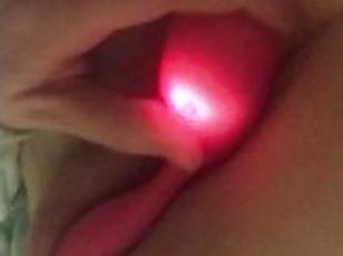 imbaiere, masturbare-masturbation, orgasm, slabanoaga, amatori, adolescenta, jucarie, solo, alb