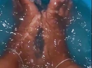 bañando, negra-ebony, interracial, lesbiana, pies, corrida, fetichista, con-los-pies, dedos-de-los-pies