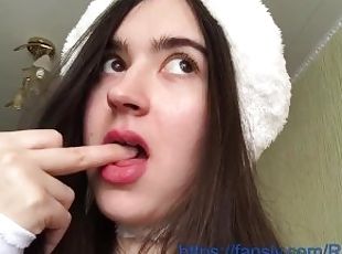 Middle finger sucking - that's my gift for YOU
