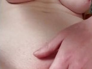 store-pupper, onani, brystvorter, orgasme, pussy, amatør, babes, rødhåret, første-gang, piercet