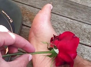 ROSES ARE RED MY FEET ARE FOR U - MANLYFOOT - FLIP FLOP LIFE - VISI...