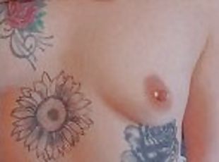 amateur, cachonda, a-solas, morena, tatuaje, tetitas