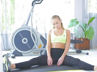 Blonde babe gets ass smashed by her personal trainer