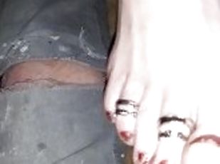 Footjob Rings???? arches???? toes???? cum???????? all the good feet...