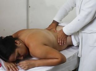 masaje con final inesperado a mi nueva caliente- porno en espaol