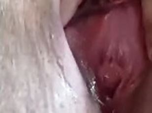 orgasmo, coño-pussy, squirting, amateur, regordeta, a-solas