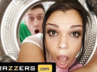 Brazzers - Sofia Lee Gets Stuck In The Dryer & Ends Up Getting An A...