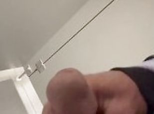 imens-huge, masturbare-masturbation, birou-office, public, jet-de-sperma, gay, laba, masturbare, toaleta, prinsa