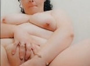 gros-nichons, masturbation, orgasme, chatte-pussy, giclée, amateur, interracial, jouet, belle-femme-ronde, doigtage