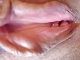 DEEP CREAMPIE DRAINS FROM MY PUSSY - POV amateur close-up fucking Q...
