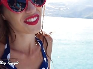 Tara Cherry se promene en bateau sur le Lac (real public sex amateu...