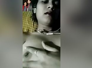 Today Exclusive- Sexy Bhabhi Showing Her Boobs And Pussy On Video C...