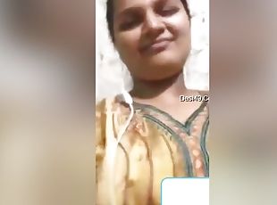 Today Exclusive- Horny Desi Girl Showing Her Boobs And Pussy On Vid...