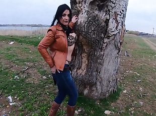 in-afara, public, bunaciuni, milf, stramta, frumoasa, solo, cowgirl, jeans, bruneta