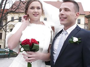 невесты, минет, тинейджеры, чулки, первый-раз, европейки, евро, чешки, венчание, обманутые-мужья