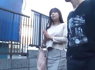 Japanese brunette enjoys while giving handjob to a stranger