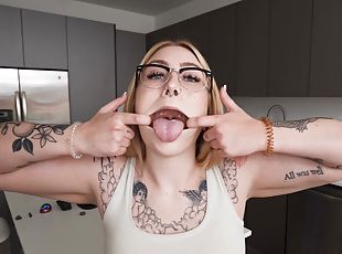 HD POV video of Gracie Squirts getting a facial after sucking a dick