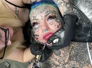 milf, piercad, fetisch, tatuering