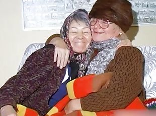 Granny lesbians playing with natural tits and masturbating hairy pussy with dildo