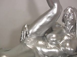 Solo slut Mindi Mink gets covered with grey paint and loves it