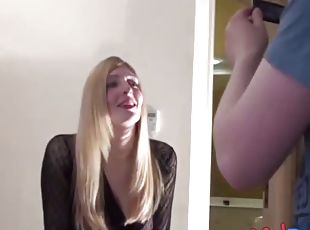 suurtiss, beibed, suhuvõtmine, kättevõtmine, pov, blond, briti, reaal, imemine