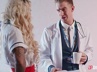 hemşire, doktor, orta-yaşlı-seksi-kadın, porno-yıldızı, çift, sarışın, üniforma, dövme, bacaklar, içine-işleme