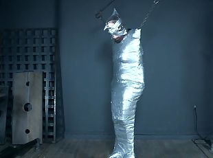 ados, bdsm, esclave, fétiche, bondage, brunette, abusée