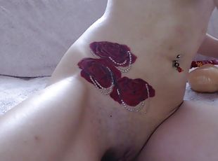 masturbación, coño-pussy, webcam, guapa, a-solas, afeitada, pequeña, tatuaje
