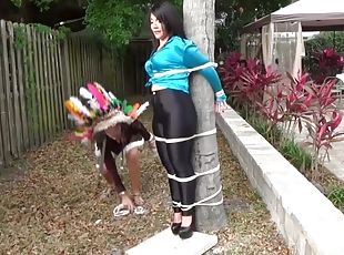 utomhus, milf, bdsm, slyna, bondage, hora-whore