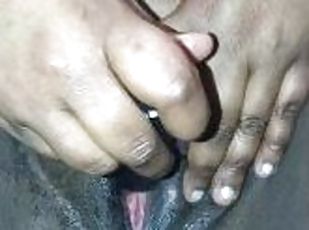 masturbación, squirting, amateur, negra-ebony, regordeta, primera-persona, a-solas