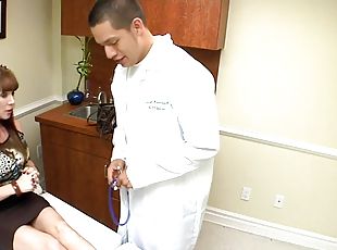 Licking Pussy and Having Sex in The Doctor's Office
