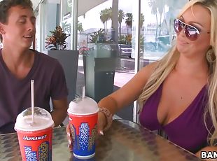 Hardcore Action With the Horny Blonde Tallahassee